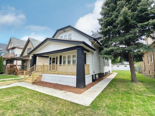 2840 15 St, Milwaukee WI 53215-3711 exterior