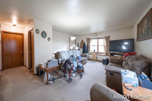 4301 36th St, Grand Rapids MI 49512-1947 exterior