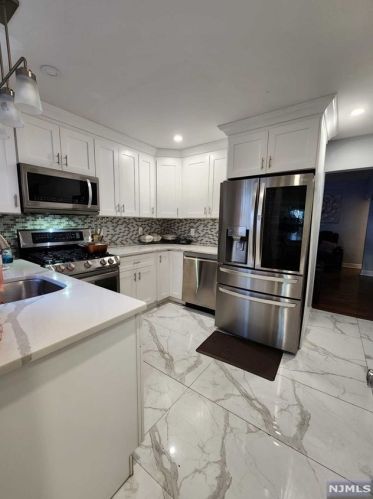 626 Madison Ave, Paterson NJ  07514-2820 exterior