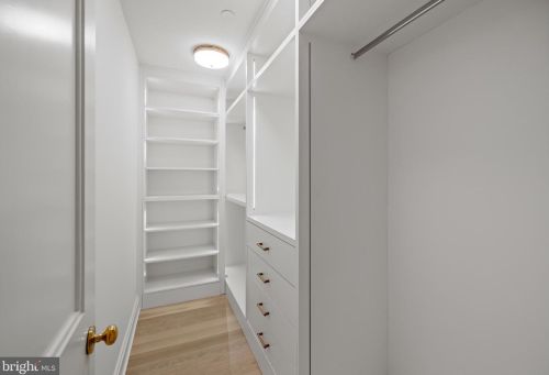 1667 Avon Pl, Washington DC 20007-2959 exterior