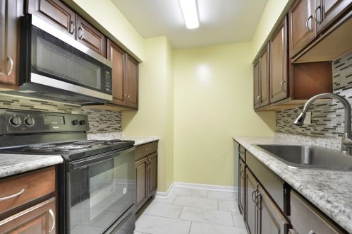 5079 Sanlin Dr, Moon Twp PA  15108-2878 exterior