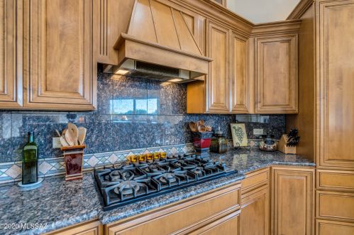 976 Josephine Saddle Pl, Green Valley AZ 85614-6302 exterior