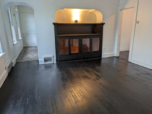 2201 28th St, Milwaukee, WI 53215-2425