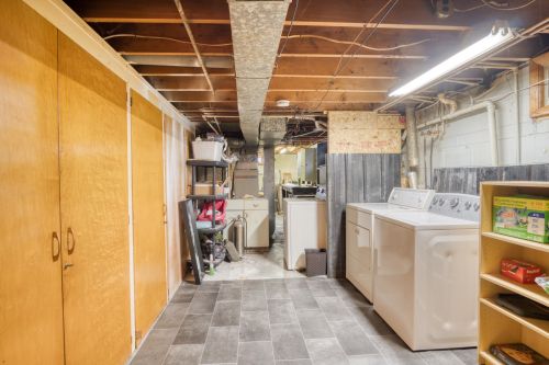 431 Giles Rd, Meskegon MI  49445-1319 exterior