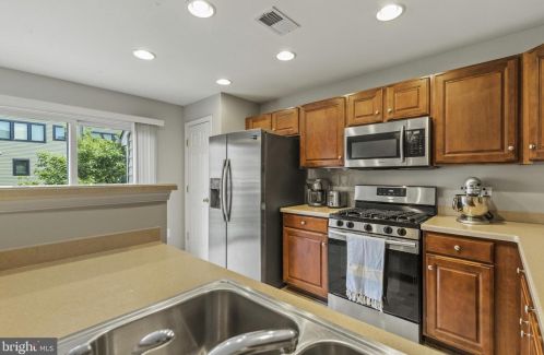 497 Cameron Sta Blvd, Alexandria VA 22304-8683 exterior