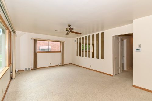 3432 32nd St, Milwaukee, WI 53215-4204