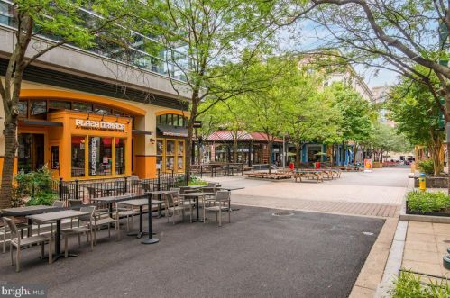 1111 Fallsmead Way, Rockville MD 20854-5549 exterior