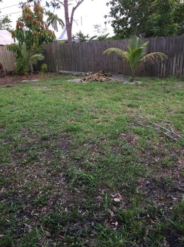 2437 Monterrey Ln, Fort Pierce FL 34953-2032 exterior