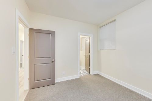 4236 Champlain Ave, Chicago IL  60653-2924 exterior