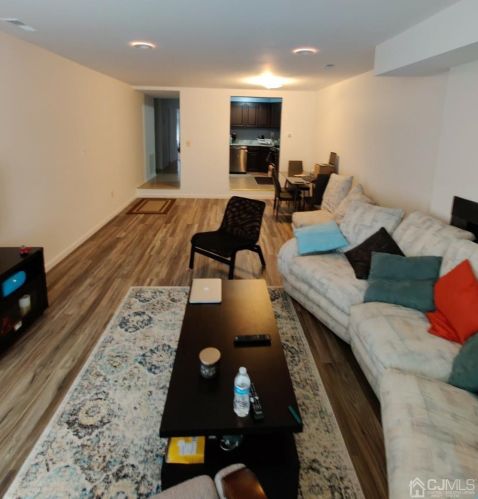 603 Jesse Way, Piscataway NJ  08854-6408 exterior