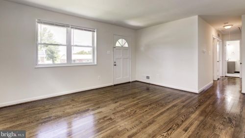 4706 Creek Shore Dr, Rockville MD  20852-2407 exterior