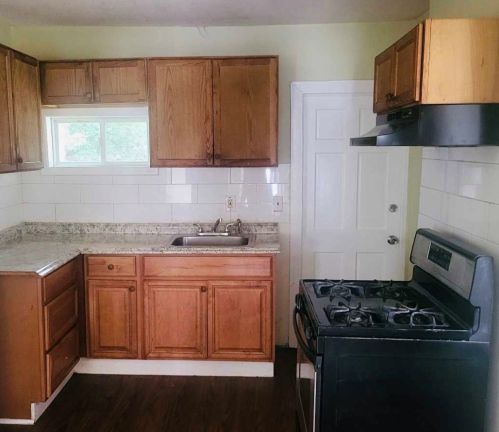 32 Conklin St, Poughkeepsie NY  12601-2408 exterior