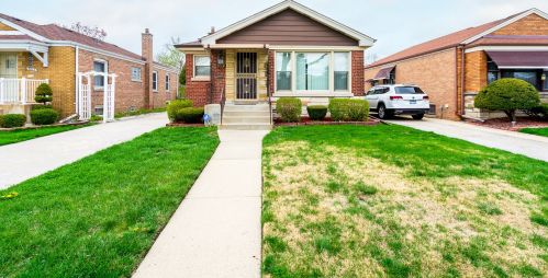 9008 Sacramento, Chicago IL 60805-1332 exterior