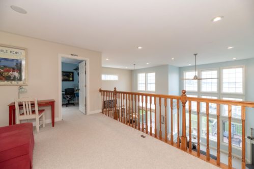 952 Eagle Lk Dr, Kalamazoo MI 49009-8429 exterior