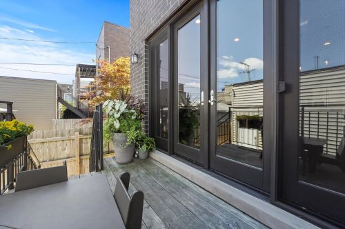 2026 Superior St, Chicago IL 60612-1313 exterior