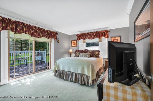 330 Chandler Rd, Jackson Twp NJ 08527-4322 exterior