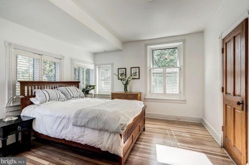 801 Independence Ave, Washington DC 20003-1317 exterior