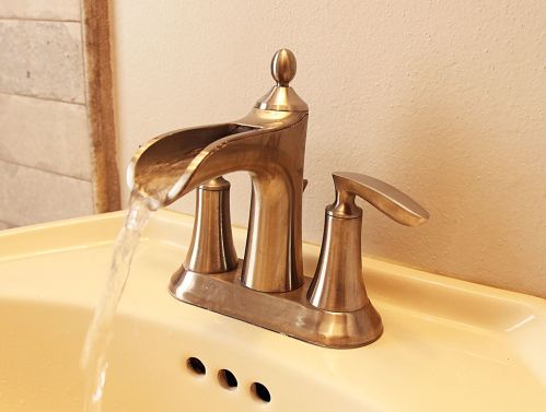 1638 Howard Ave, Milwaukee WI 53221-1928 exterior