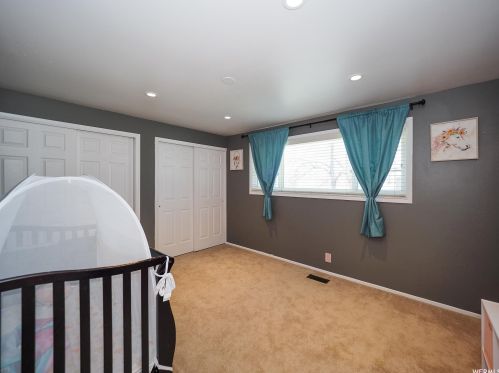 2820 7180, Taylorsville UT 84084-2921 exterior