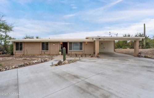 6400 Burro Creek Pl, Tucson, AZ 85718-2302