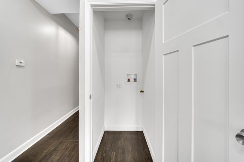 3750 Cermak Rd, Chicago IL  60623-3013 exterior