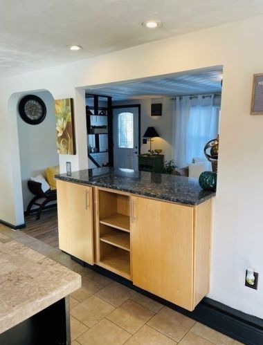 75 Prouty St, Springfield MA 01119-2550 exterior