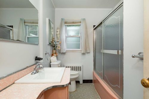 20 Marwood Dr, Poughkeepsie NY 12601-5430 exterior