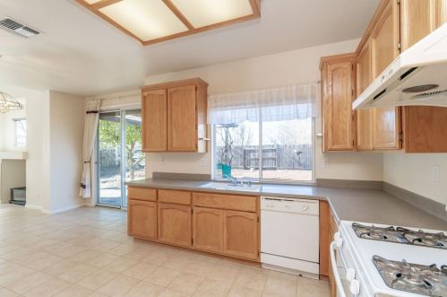 1375 Kerslake Cir, Folsom CA 95630-8460 exterior