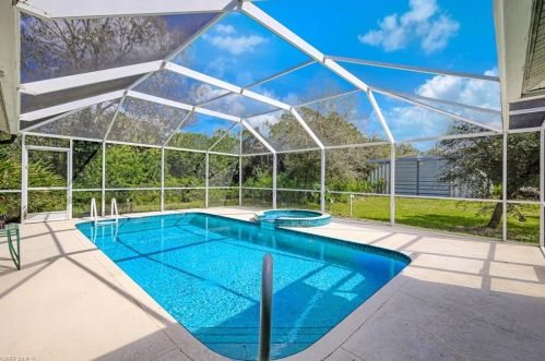 270 18 St, Naples FL 34117-9453 exterior