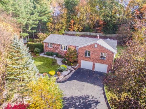 141 Blueberry Hill Rd, Springfield, MA 01106-1661