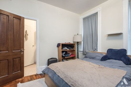 907 Racine Ave, Chicago IL 60643-5402 exterior