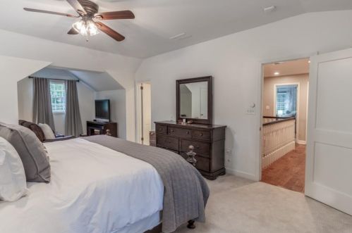 3103 Dl Dr, Atlanta GA 30305-2722 exterior