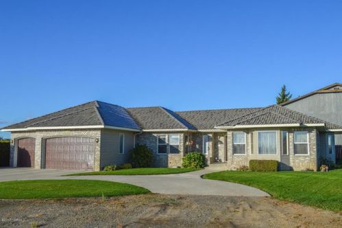 1050 Schuller Grade, Yakima, WA 98908-8841