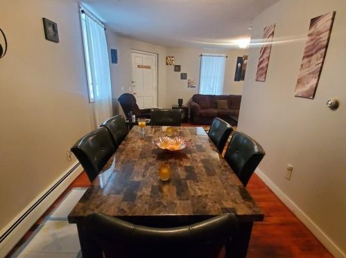 272 Smith St, Providence RI 02911-3307 exterior