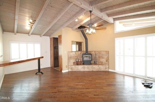 3715 Sunset Ln, Oxnard CA 93035-4133 exterior