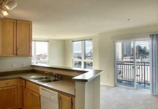 4726 11th Ave, Seattle WA  98105-4610 exterior