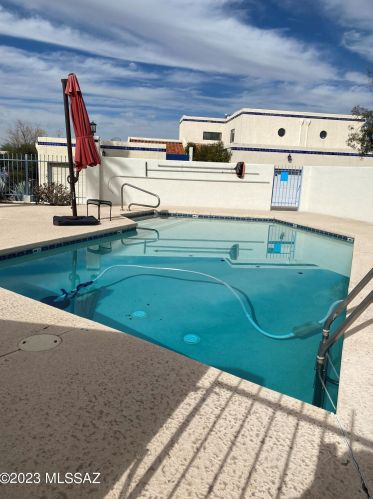 5221 1st Ave, Tucson AZ  85718-4701 exterior