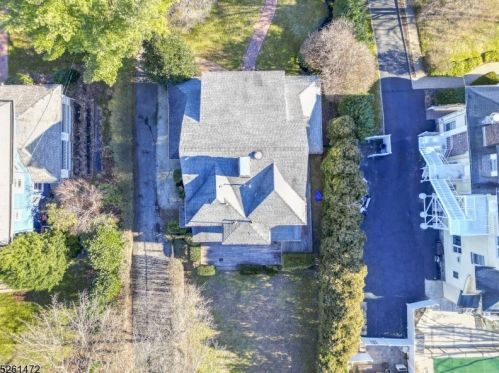 180 Christopher St, Montclair NJ 07042-4206 exterior