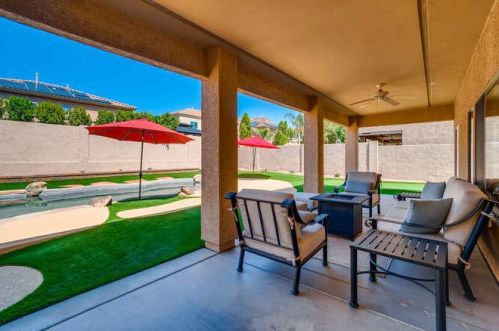 2426 Barbie Ln, Phoenix AZ 85085-5004 exterior