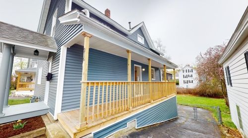 216 Farm St, Woonsocket RI  02895-1169 exterior