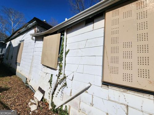 972 Hubbard St, Atlanta GA 30310-3136 exterior