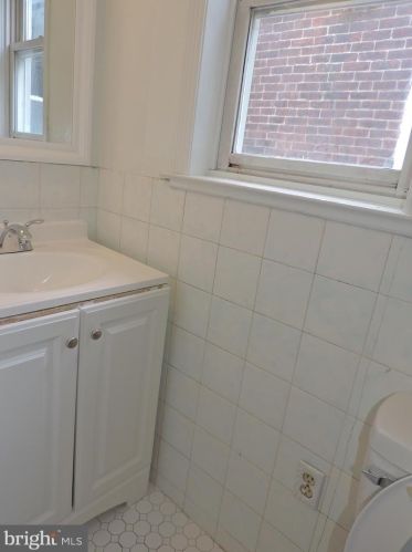 4312 Devereaux, Philadelphia PA 19135-3515 exterior