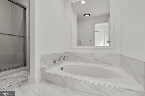 4341 Embassy Park Dr, Washington DC 20016-3607 exterior