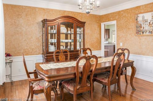 5348 Creekmonte Dr, Rochester MI 48306-4793 exterior