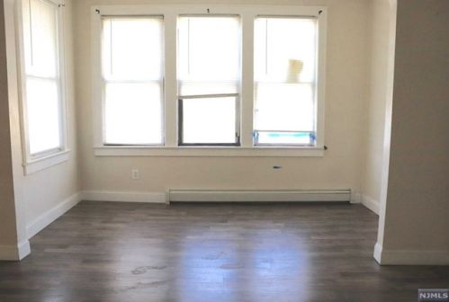 481 Rosa Parks Blvd, Paterson NJ 07501-3105 exterior