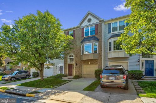 6005 Lands End Ln, Alexandria, VA 22315-2667