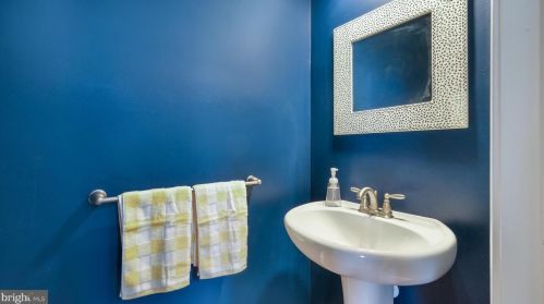 65 Plymouth Dr, Limerick PA 19468-2871 exterior