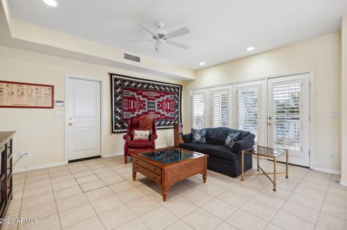 10401 Central Ave, Phoenix AZ 85020-1053 exterior