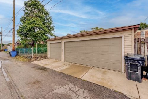 1816 Natoma Ave, Chicago IL  60707-3918 exterior