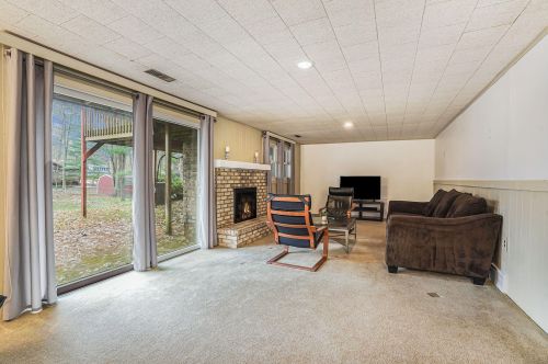 4787 Grenadier Dr, Wyoming MI exterior